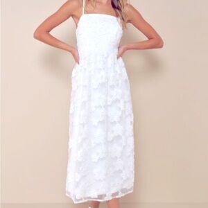 NWT Lulus Delightful Charisma White Embroidered Mesh and Sequin Midi Dress. Sz L